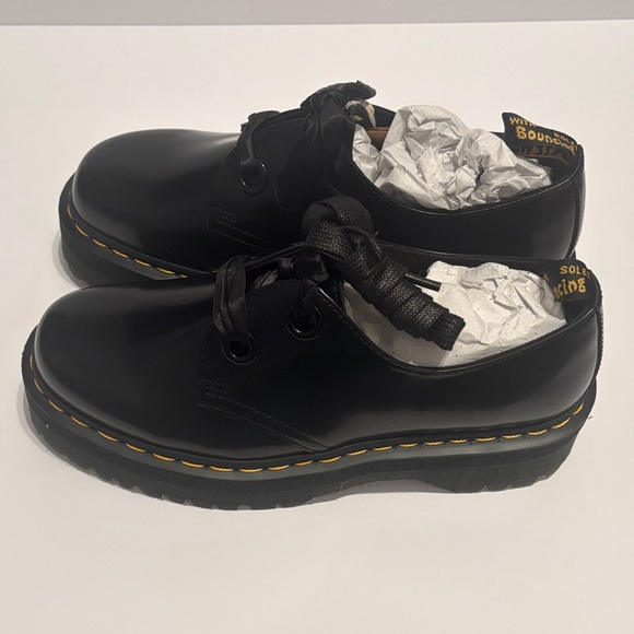 Dr. Martens Holly Black Leather - Picture 2 of 6